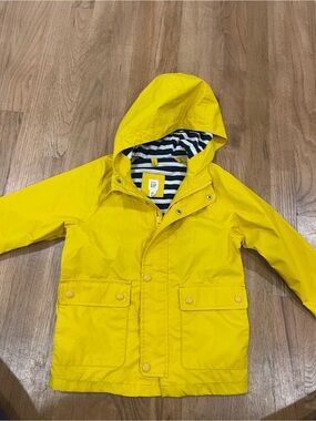 baby GAP lined waterproof yellow rain jacket 4T
